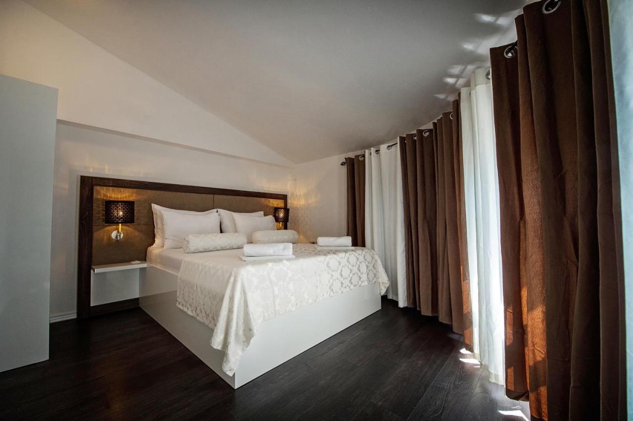 Seaside Apartments With A Swimming Pool Zecevo Rtic, Rogoznica - 8366 Exterior foto
