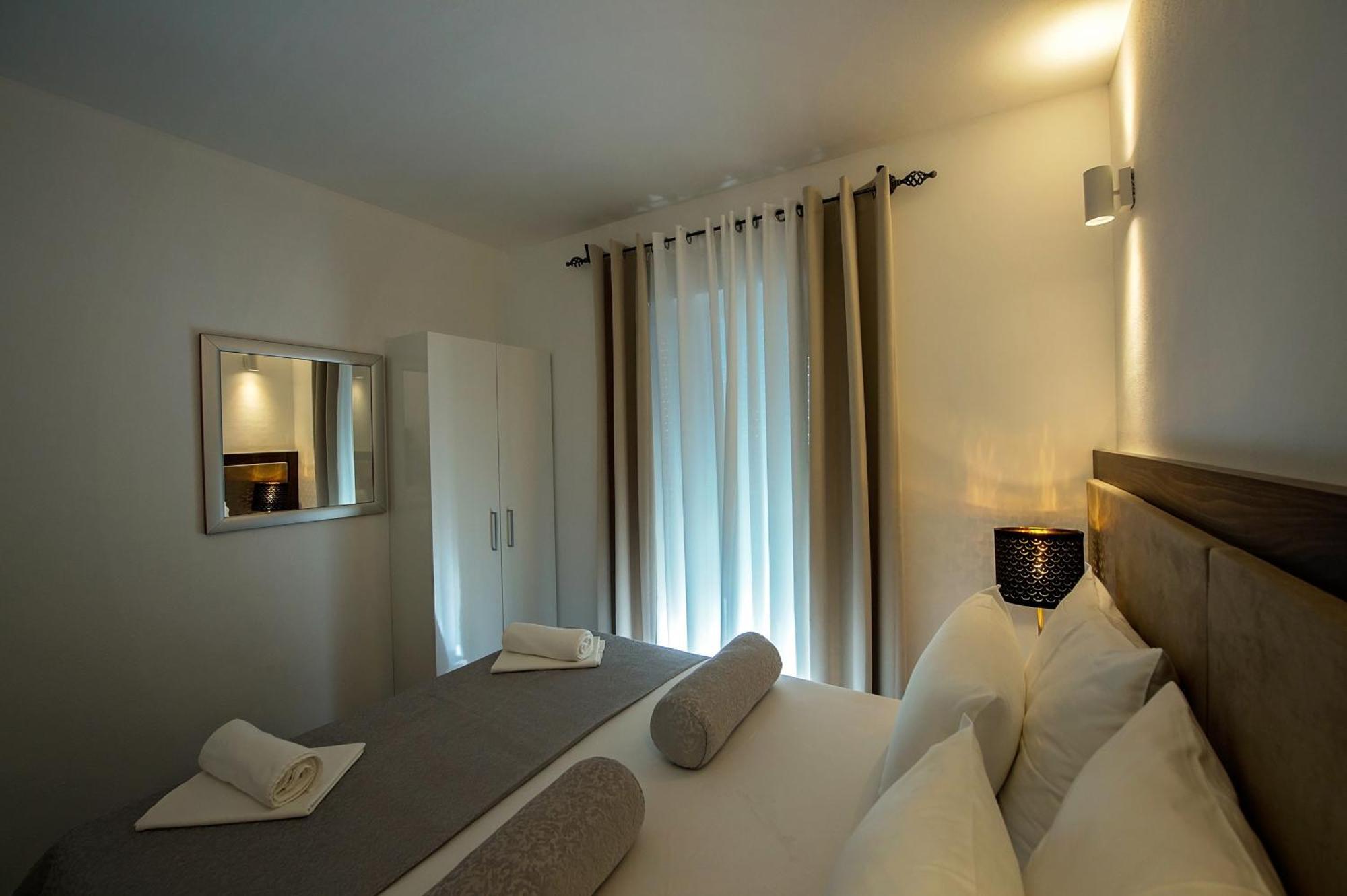 Seaside Apartments With A Swimming Pool Zecevo Rtic, Rogoznica - 8366 Quarto foto